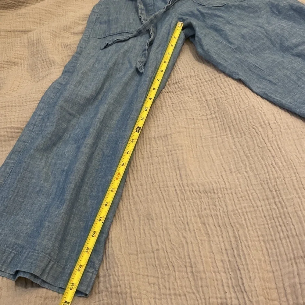 J. Crew blue cotton crop pants in very good condition. Size 2
